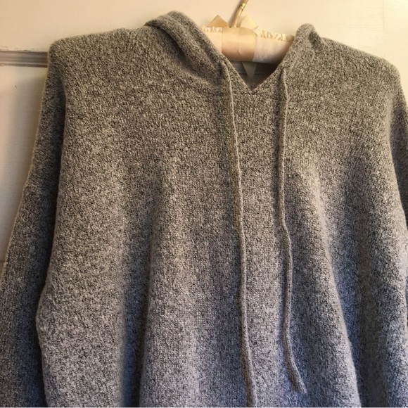 Forever 21 Sweaters - Forever 21 Hoodie Sweater M Like New